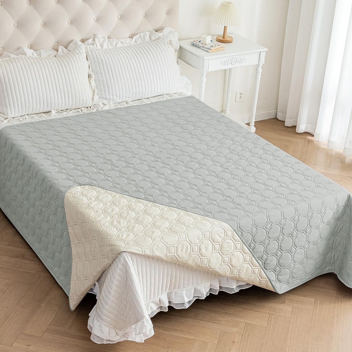 ZNSAYOTX Ultimate Cozy Blankets (82"x82") 100% Waterproof Bed Mat Blanket for Dog Pets, Couch Sofa Protector with Non-Slip Back Washable Durable, Pee Scratch Proof Easy to Clean (Light Grey)